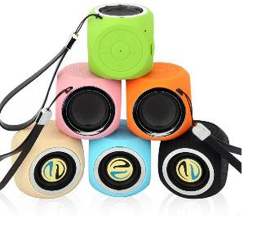 Altavoces Bluetooth 5.0 hechos de aluminio ABS Silicona IP4 o IP7 Impermeabilización A prueba de polvo Diseño a prueba de golpes