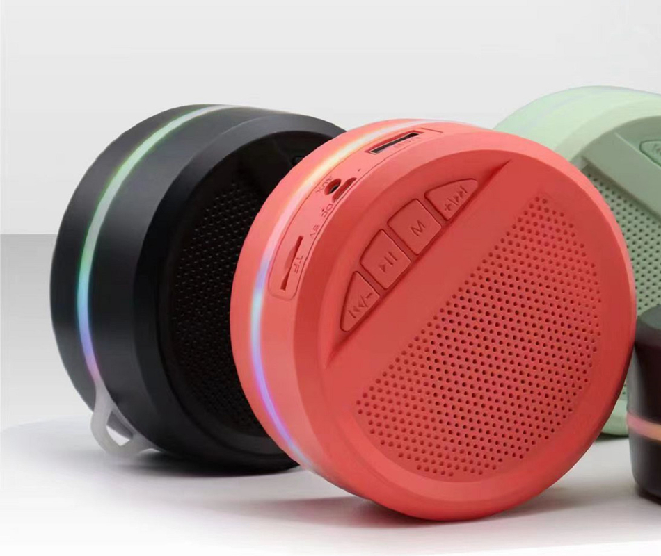 Altavoz Bluetooth Soporta Bluetooth AUX TF Card Radio FM 40mm Altavoz portátil 300mAh Batería USB cargable Conexión por cable AUX-IN